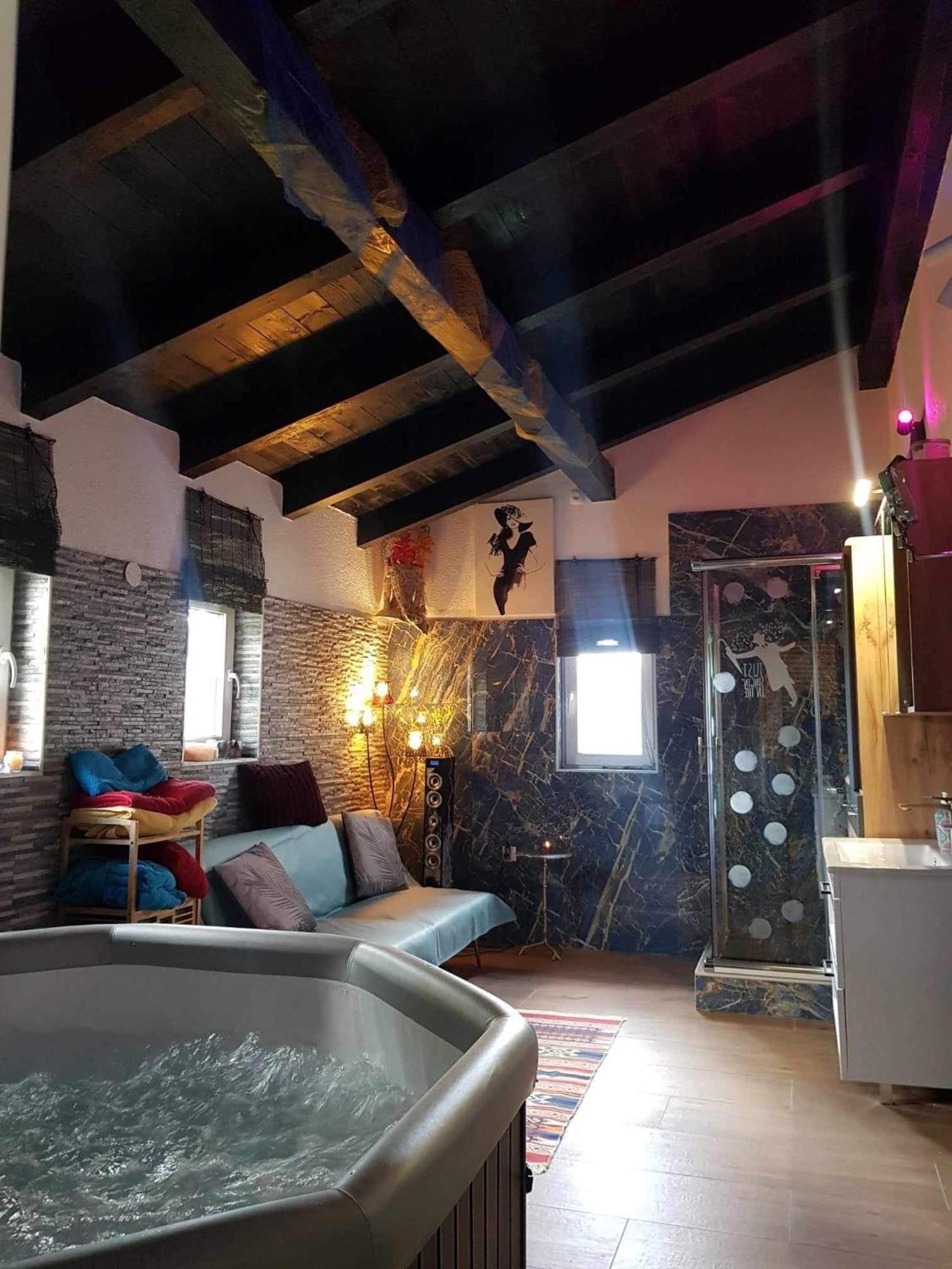 Relax Home Rajna โคเรนนิซา ภายนอก รูปภาพ